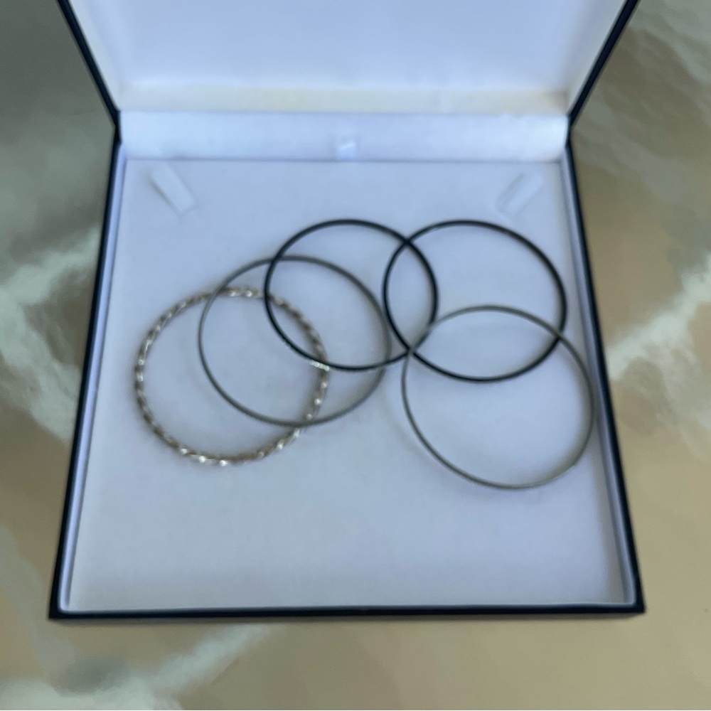 Silver bracelets - Picture 2 of 4